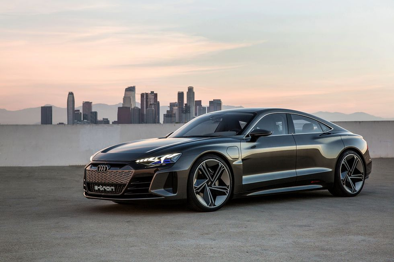Illustration for article titled The 2020 Audi E-Tron GT Concept Is an Incredibly Handsome 590 HP Electric